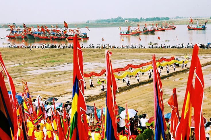 Activities in Kiep Bac temple festival