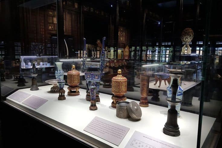 Objects displayed in Hue Royal Fine Arts Museum