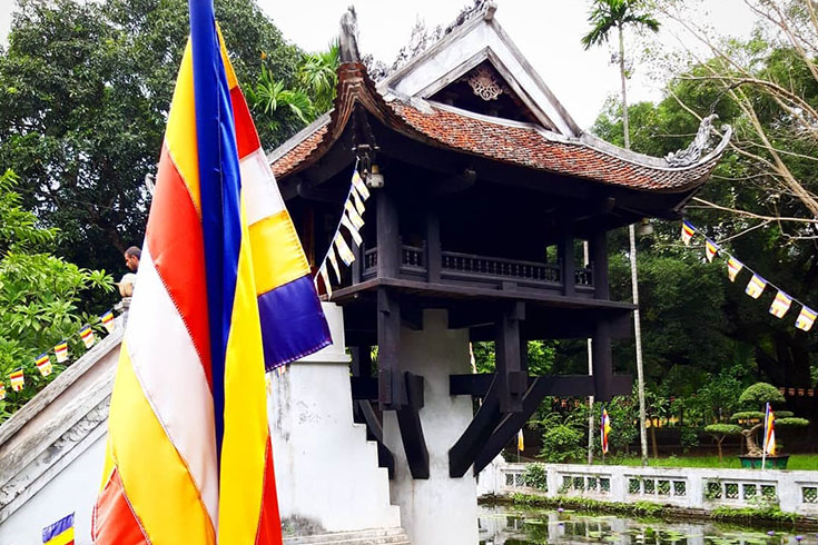 Visit One Pillar Pagoda