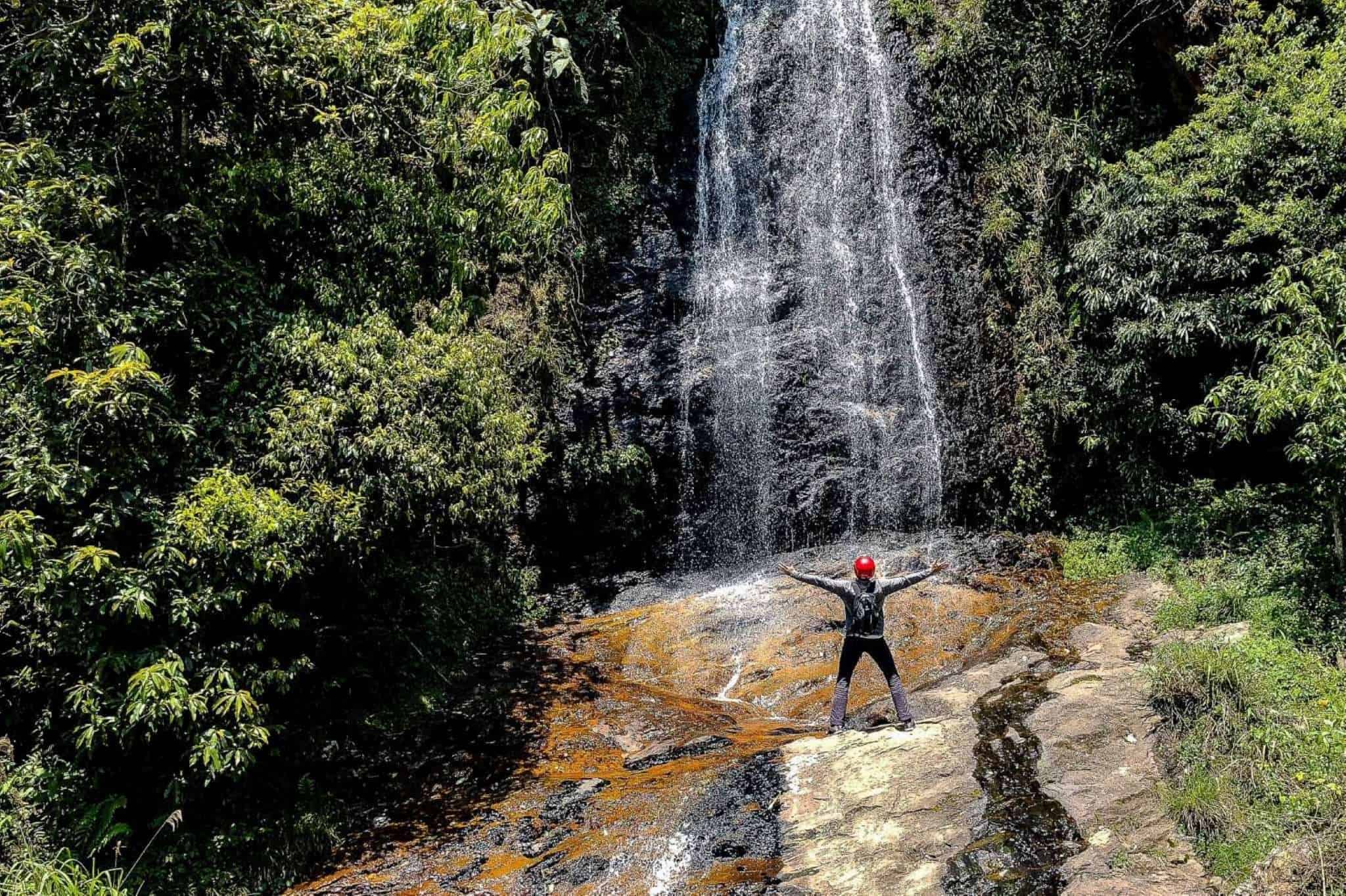 Waterfall near Tram Ton pass