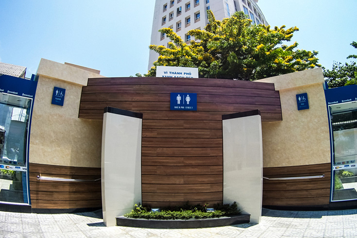 5-star Public Toilets Found Around the City