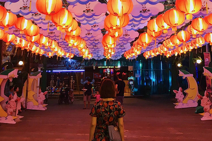 Best Time to Visit the Park - Mid Autumn festival