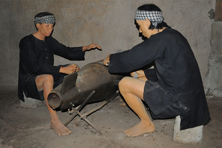 Cu chi tunnel - Wax sculptures in Cu Chi Tunnels