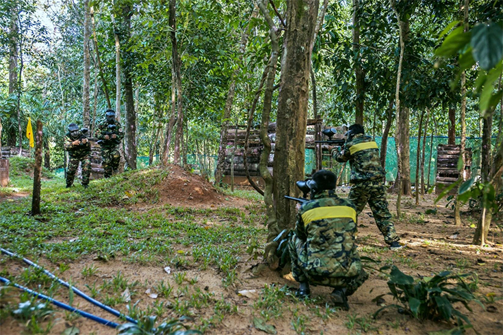 Play paintball shooting in Cu Chi tunnels