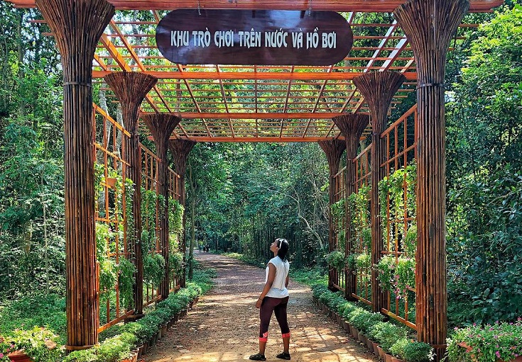 Playing and entertainment area in Cu Chi tunnels