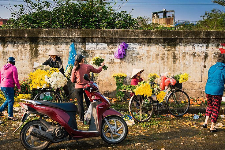 4. Quang Ba Flower Market