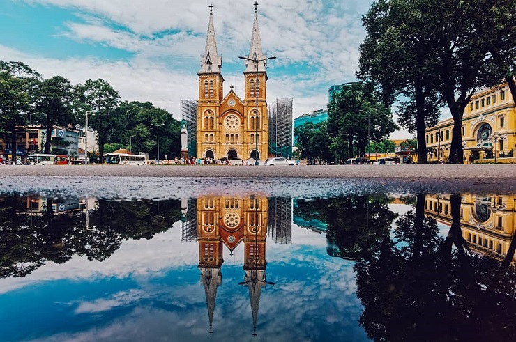 The area in front of Notre Dame Cathedral