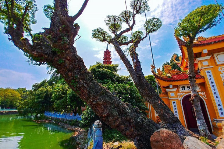 Tran Quoc pagoda Hanoi