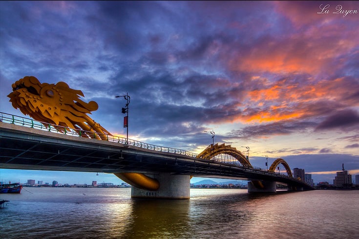 Sunset at Dragon Bridge