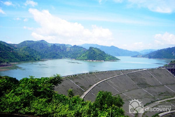 Mai Chau - Moc Chau Cycling Tour