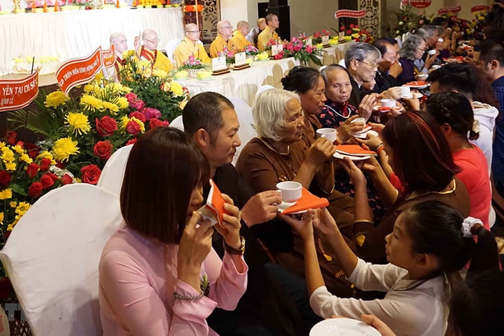 A Solemn Sharing in Mother's Day in Vietnam