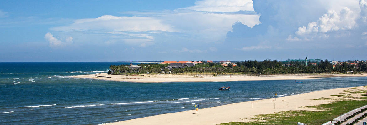Nhat Le Beach – a Fascinating Seaside Landscape