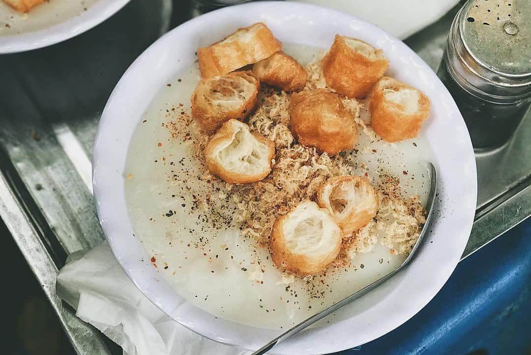 Rib and cartilage gruel in Dong Xuan market