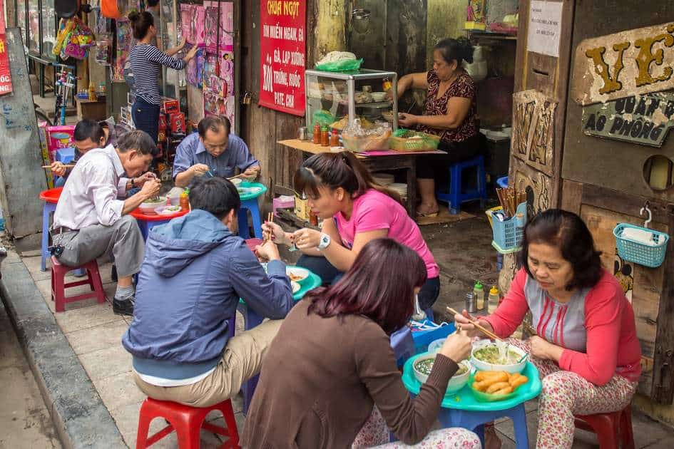 Vietnamese street food culture 