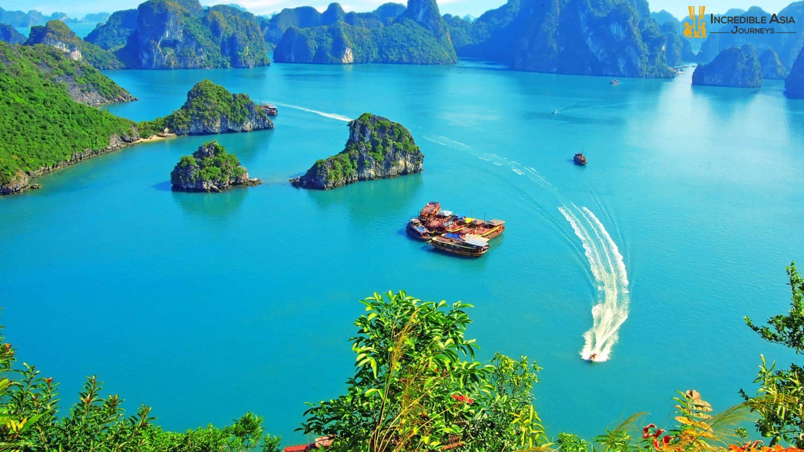 Luon Cave in Halong bay