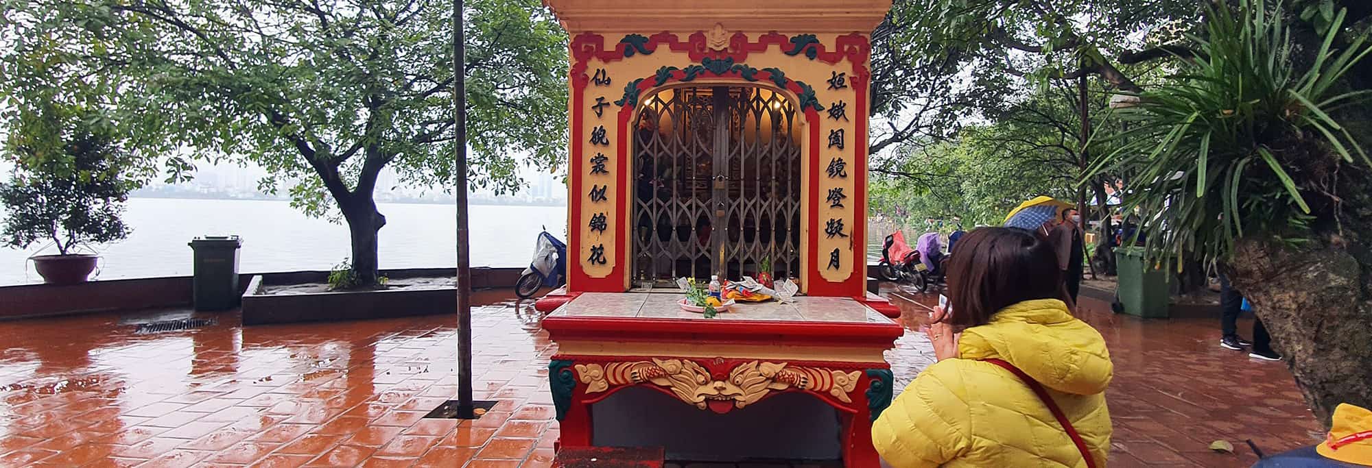 A Tale of Tay Ho Temple (Phu Tay Ho) in Hanoi