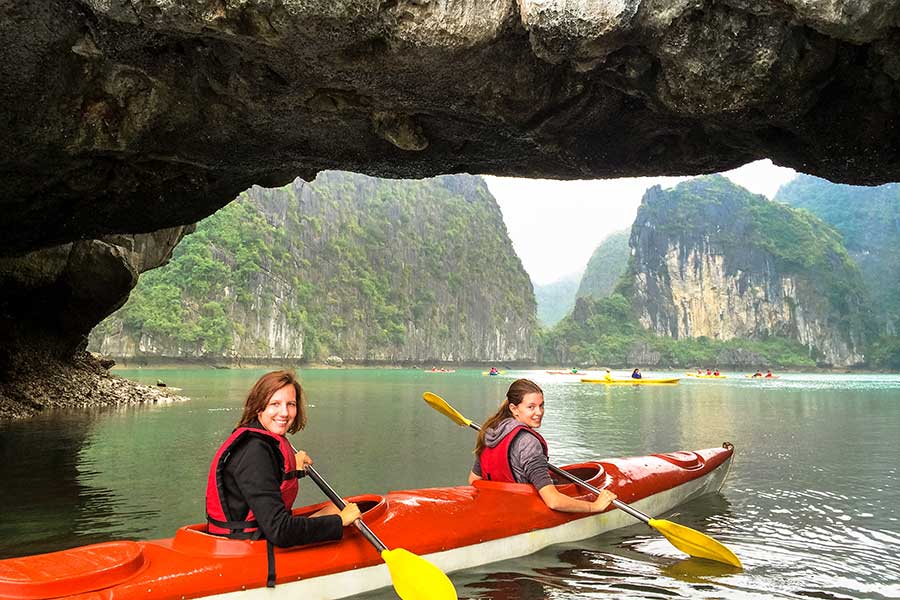 Halong Bay Kayaking Banned