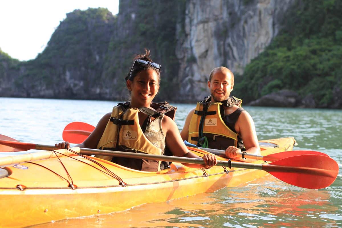 Hot areas for halong Bay 2 kayaking