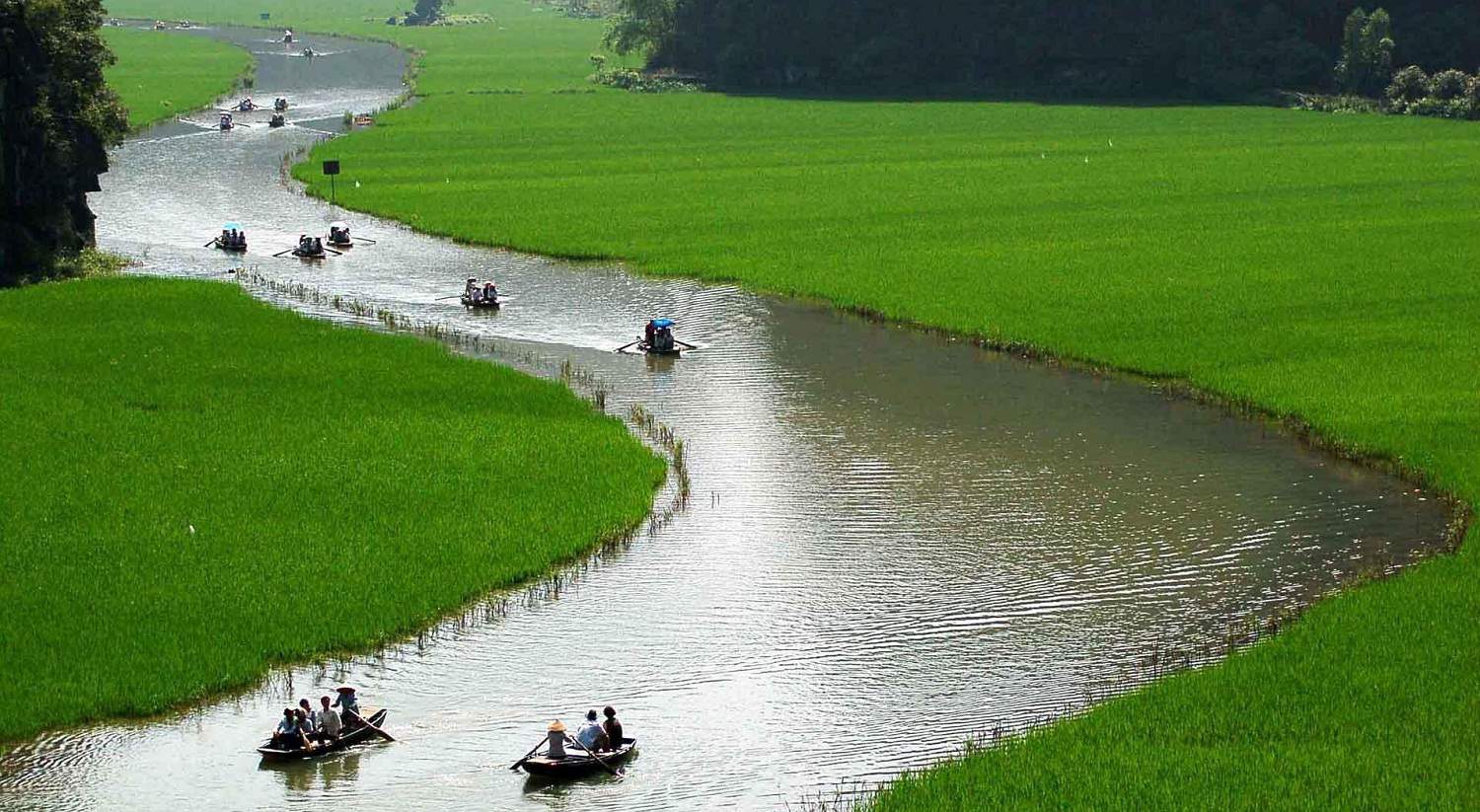 List of Top 11 Most Beautiful & Famous Rivers in Vietnam