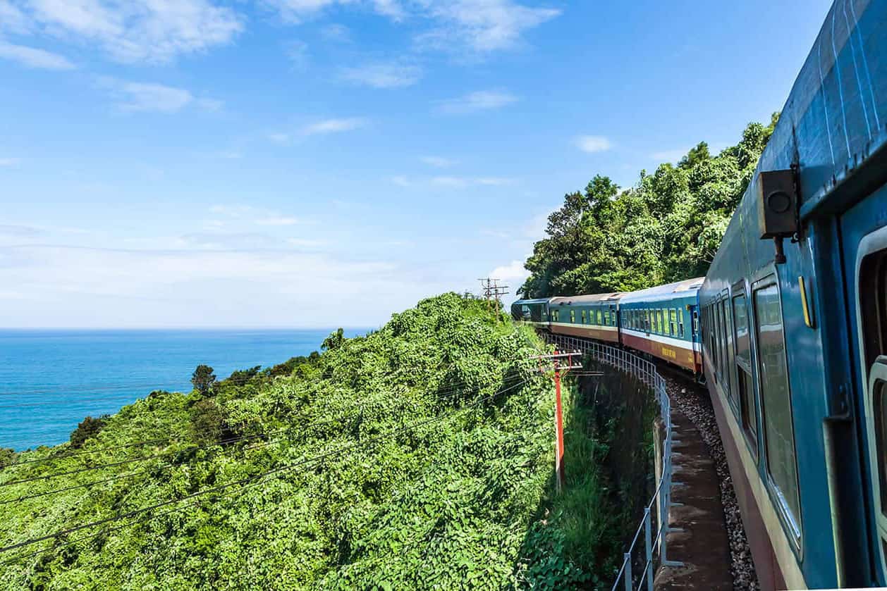 travel from Hue to Hoi An by train