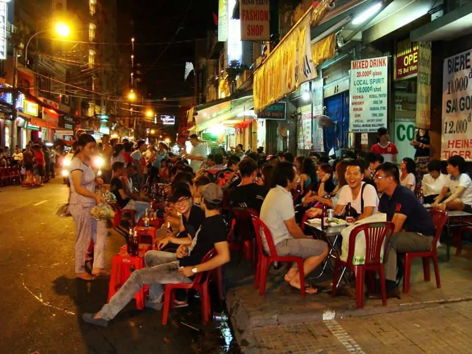 Coffee shops in Bui Vien street
