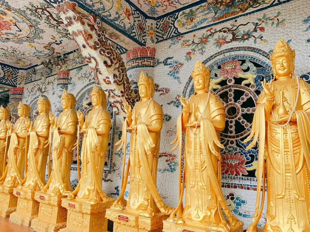 Highlights of Linh Phuoc pagoda