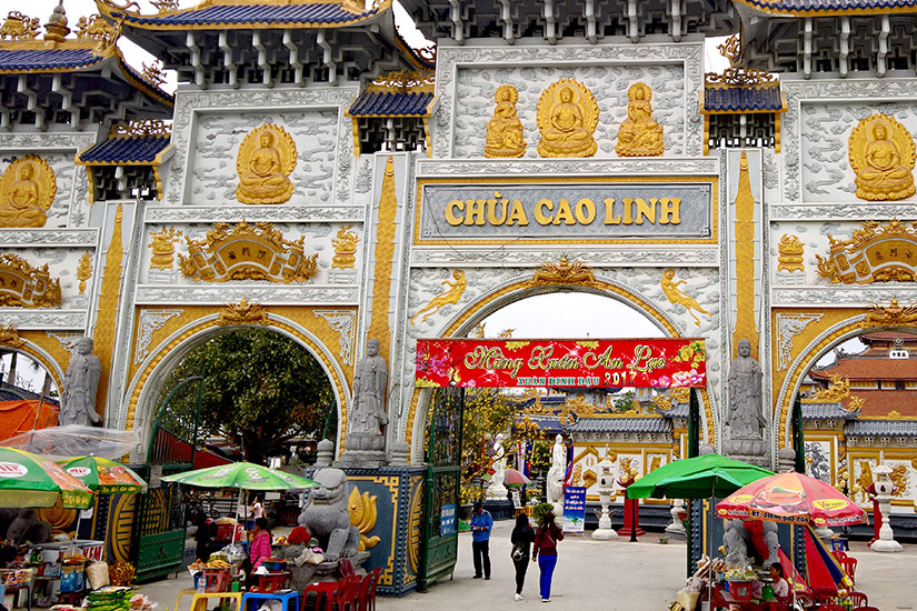 Cao linh pagoda from outside