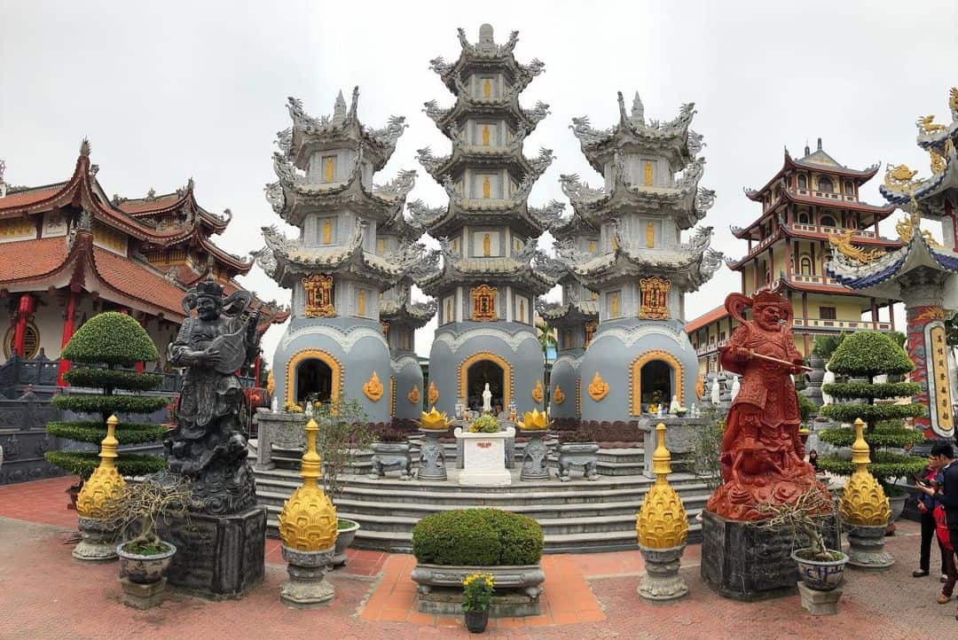 Towers of Cao Linh Pagoda