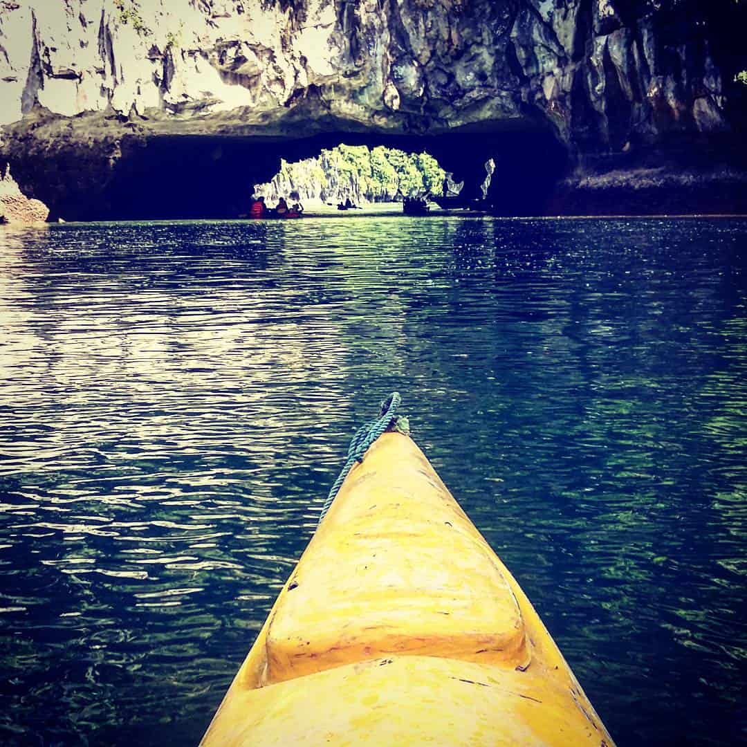 kayaking around Bo Nau cave