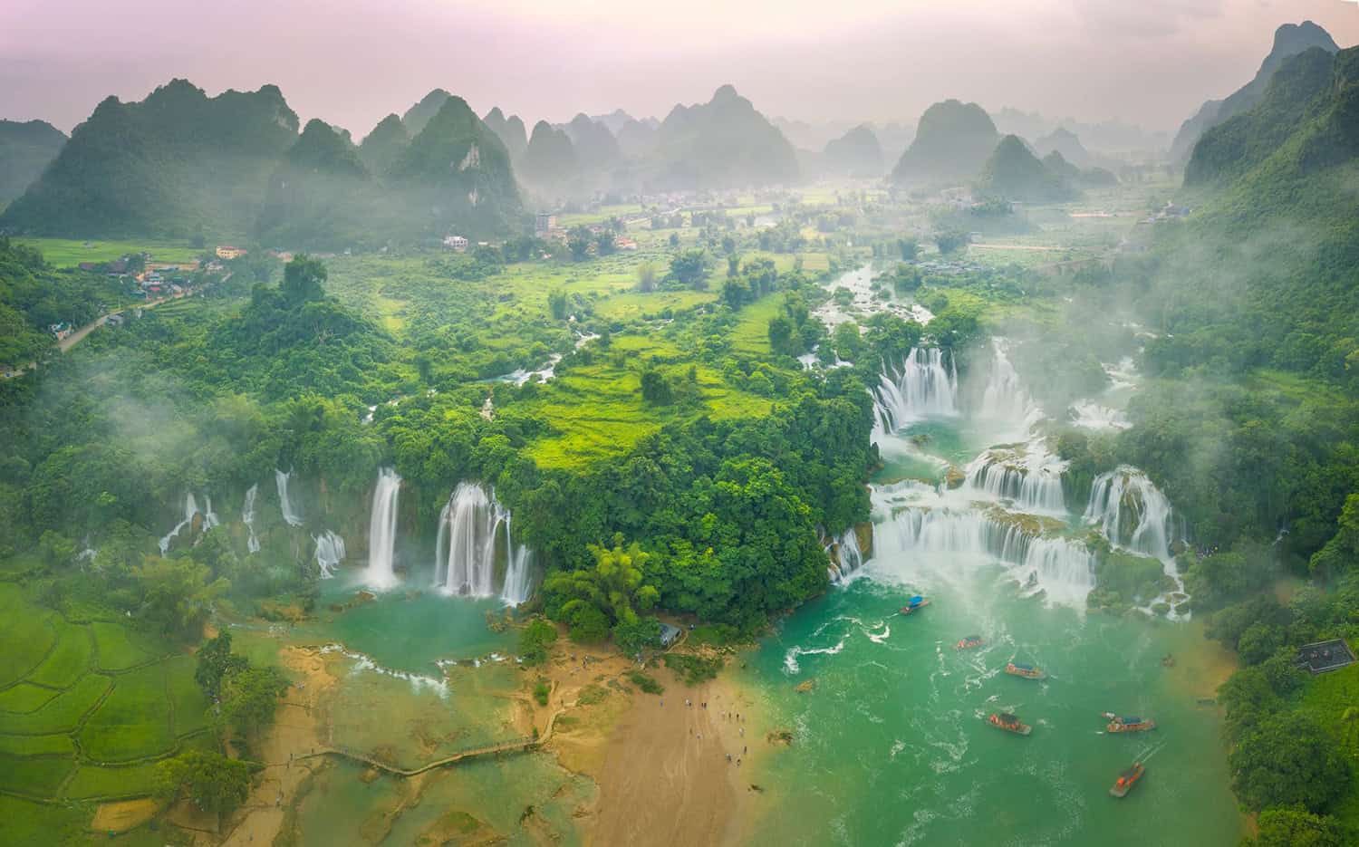Ha Giang Cao Bang 5D4N: Experience Beyond the Loop