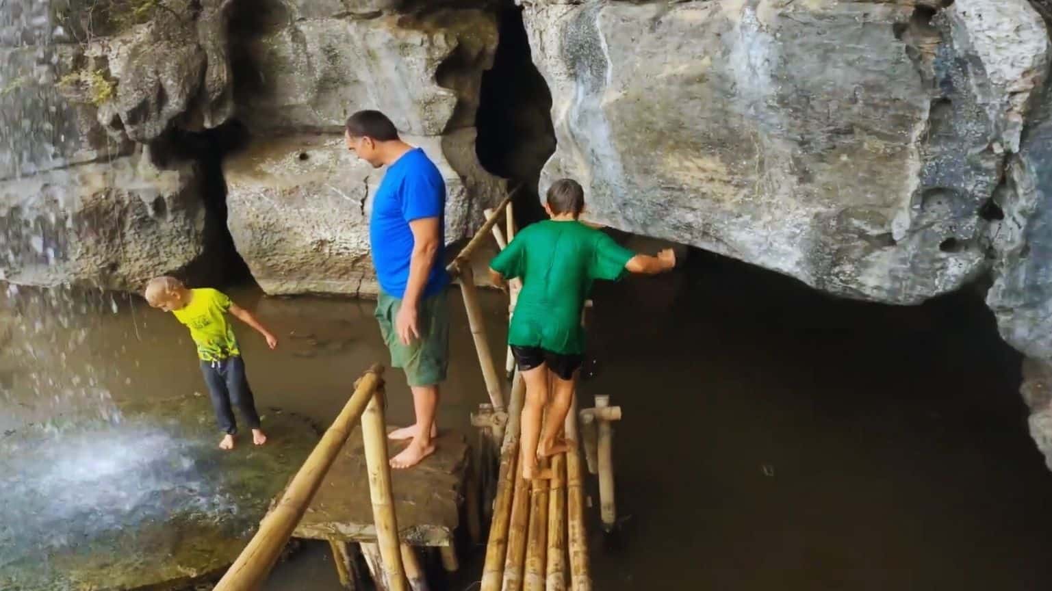 Buffalo Cave Ninh Binh: perfect spots for family activities 