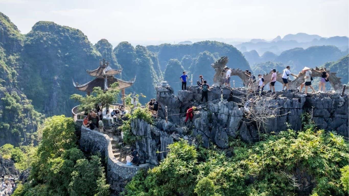 ninh binh dragon moutain : best hiking tour 