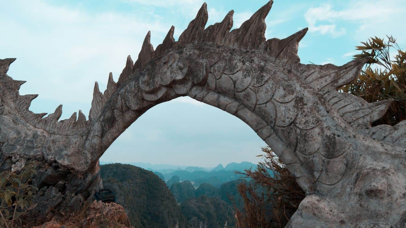 ninh binh dragon moutain: opeining hour 