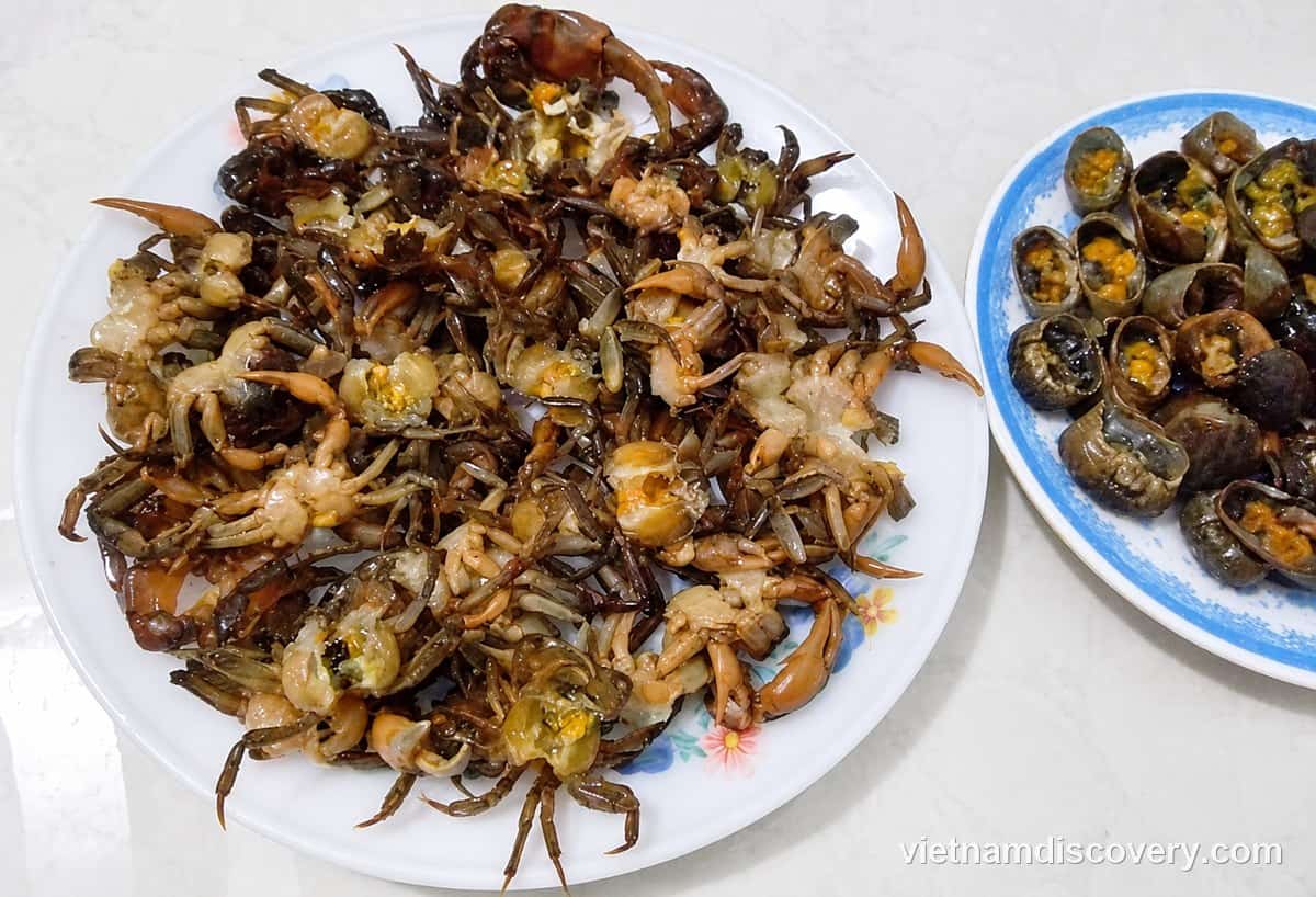 Ingredients for bánh đa cua
