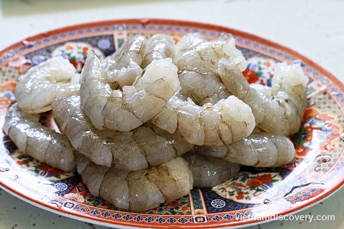 Peeled and deveined shrimp