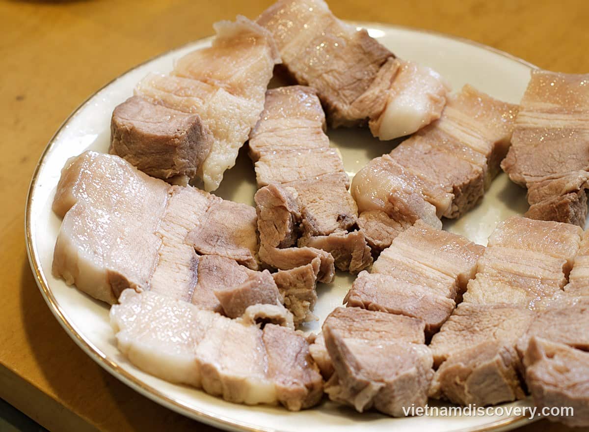 Thinly sliced boiled pork