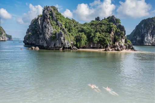 Ba Trai Dao Islets and Beach: Guide to the “Three Peaches” in Halong Bay