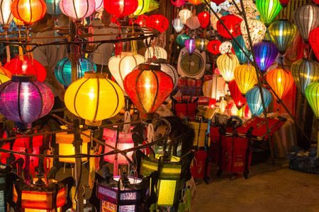 8 Best Markets in Vietnam – Go & Heat Up Your Shopping Spirit!