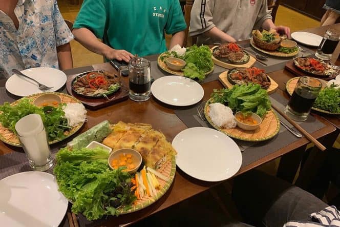 15. Local Cuisine Restaurant (Asian, Vietnamese)
