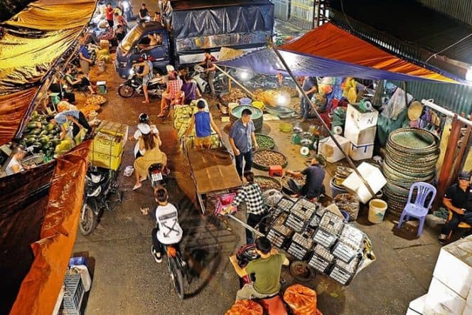 5. Long Bien Wholesale Market