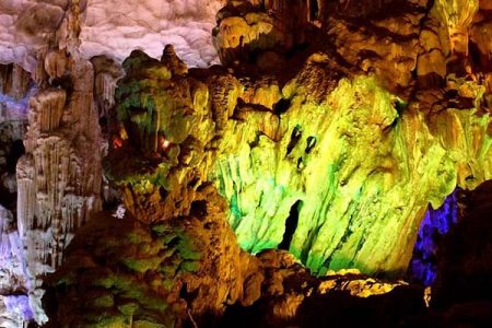 Thien Cung Cave – A Marvellous Unspoilt Beauty in Halong Bay