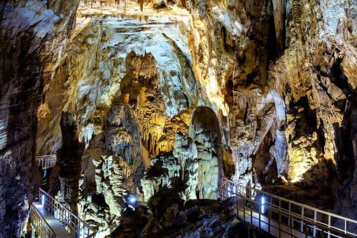 Spectacular Tien Son Cave in Phong Nha  Ke Bang