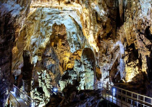 Spectacular Tien Son Cave in Phong Nha – Ke Bang