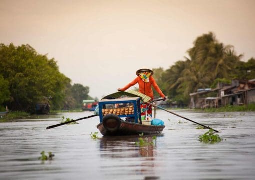 5 Famous Vietnam Floating Markets: Southern Vietnam’s Charming Beauty