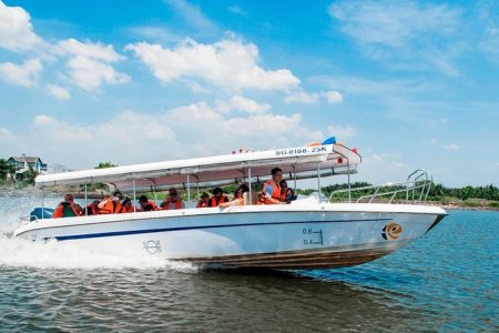 Half-day Tour to Cu Chi Tunnels by Speedboat