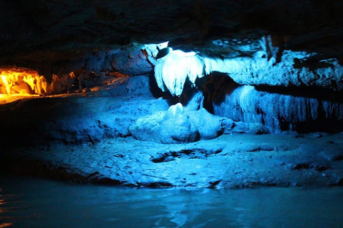 Thien Ha Cave in Ninh Binh - Kong Kull Island Tour - Vietnam
