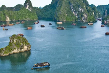 2 Days Discovering Highlights of Hanoi and Halong Bay