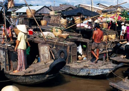 4 Popular Floating Markets in Mekong Delta