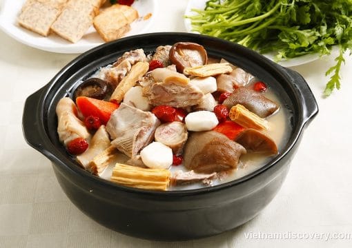 Lẩu Dê: Vietnamese Goat Hotpot
